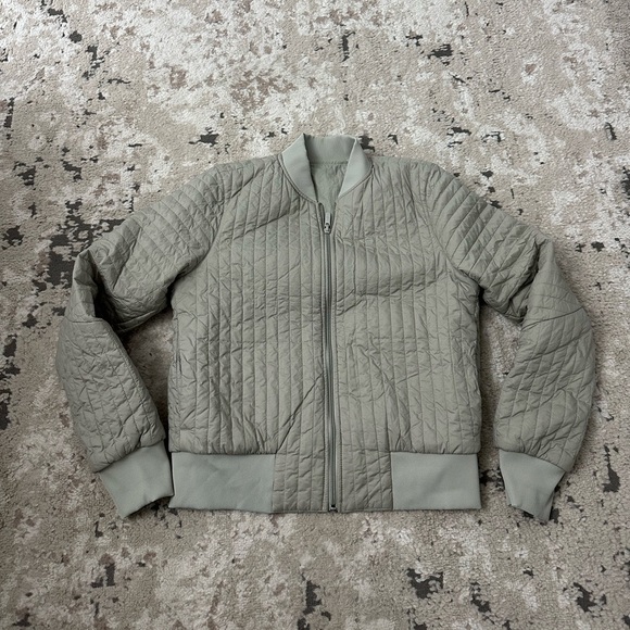 Lululemon Non-Stop Bomber Jacket Size 6 - Green - Picture 1 of 4
